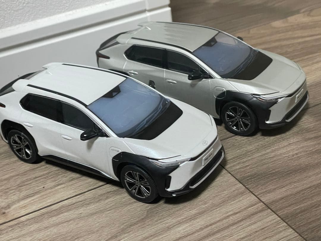 美品 bz4x カラーサンプル ミニカー トヨタ TOYOTA