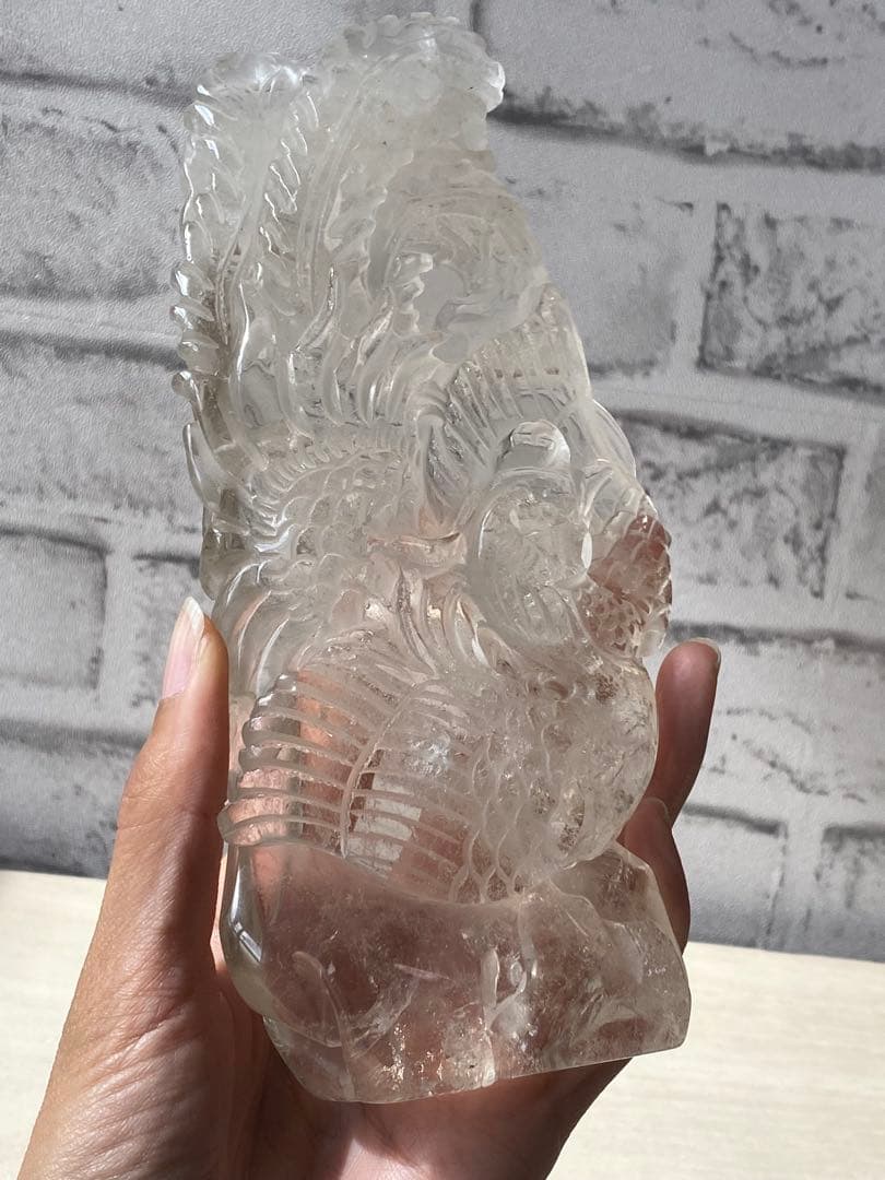 水晶 彫り物 鳳凰 縁起物 天然石 パワーストーン