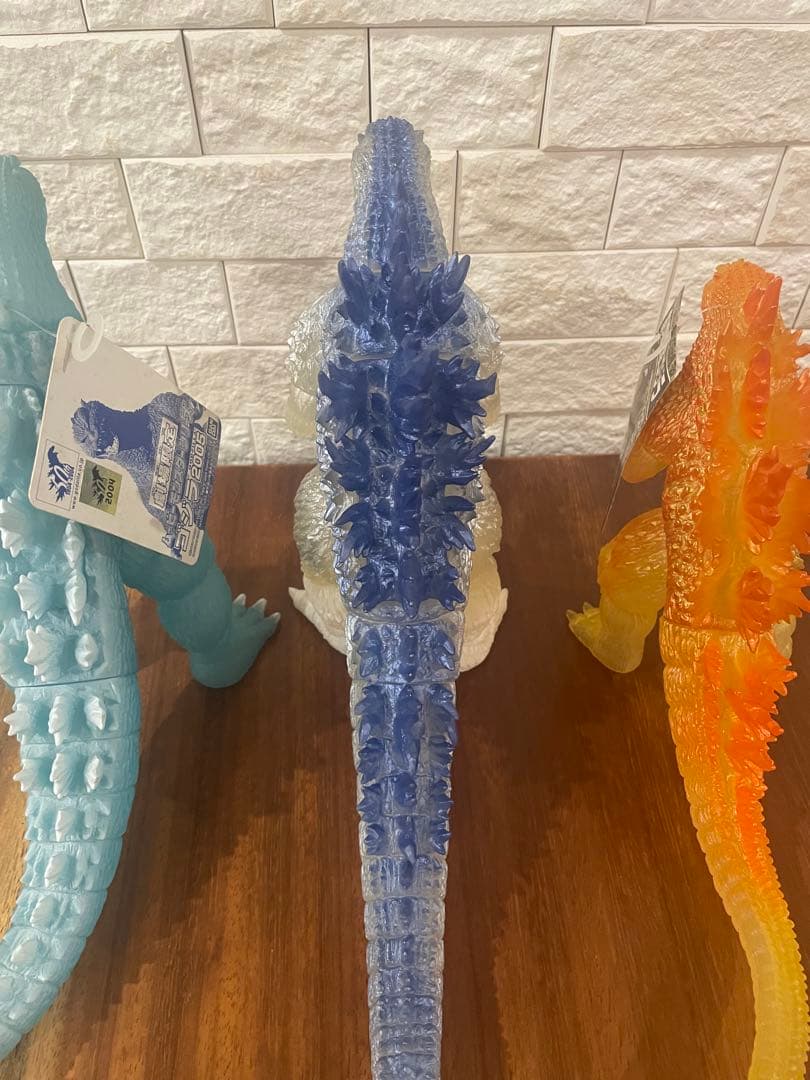 ゴジラ　ソフビ　青　白　赤　三色3体セット