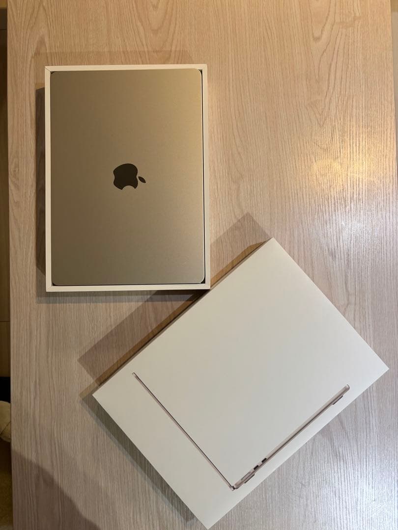 「未使用に近い・非常に綺麗」MacBook Air 13”256 Gb,8 Gb