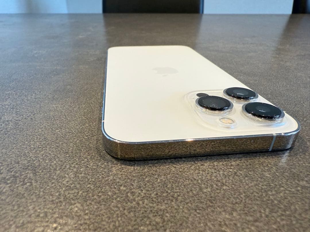 iPhone 13 pro maxホワイト 本体