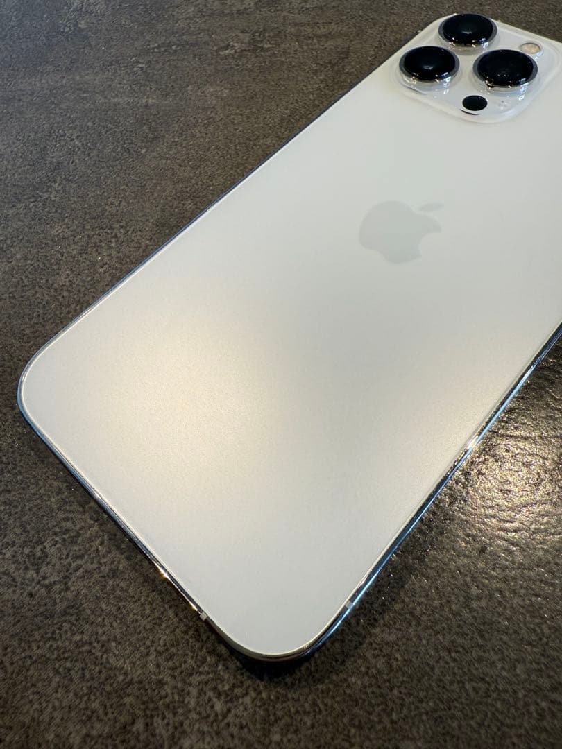 iPhone 13 pro maxホワイト 本体