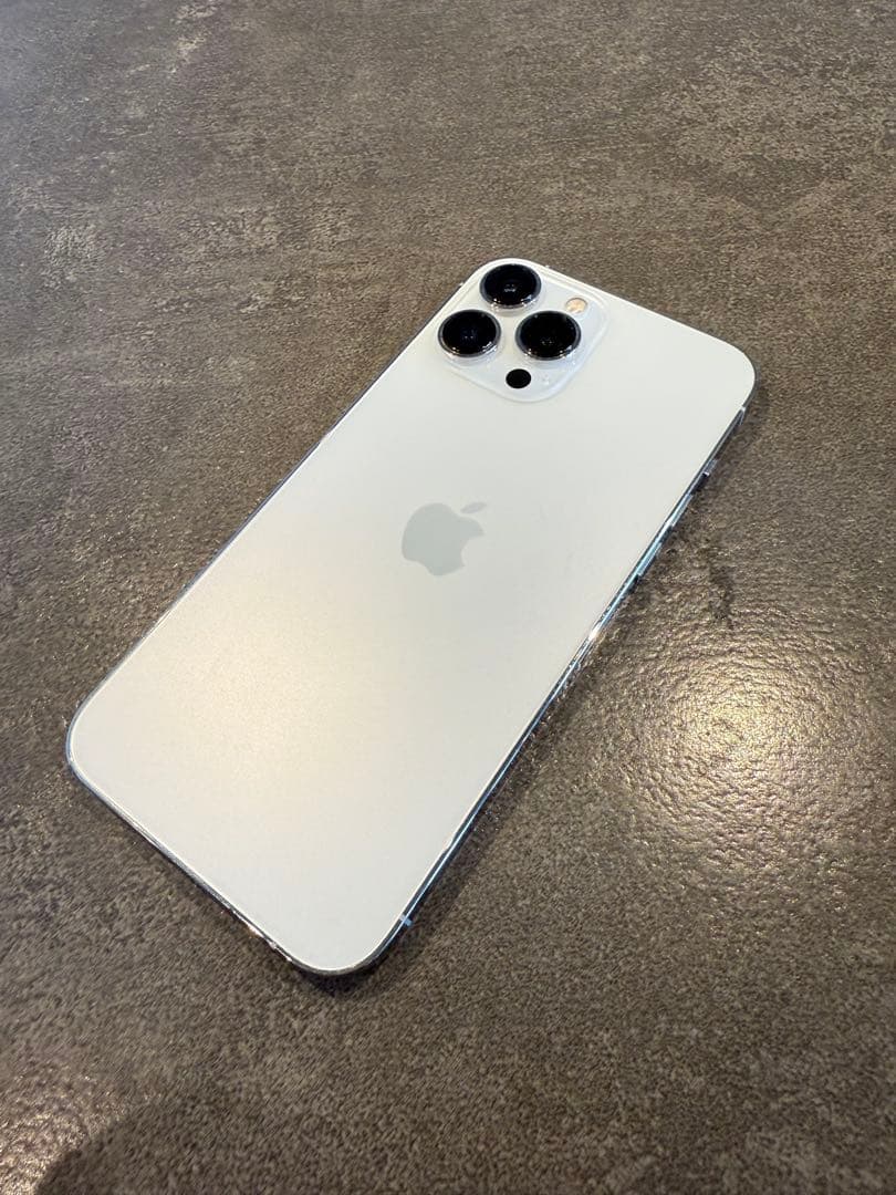iPhone 13 pro maxホワイト 本体