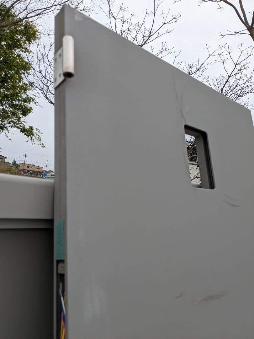 スチール扉 丁番つき 通電金具 DIY 小屋 倉庫などに 引取歓迎 愛知西部