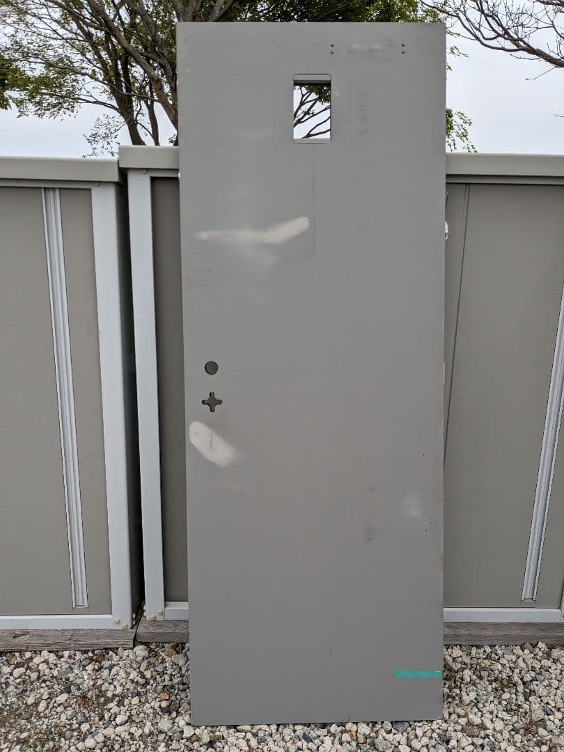 スチール扉 丁番つき 通電金具 DIY 小屋 倉庫などに 引取歓迎 愛知西部