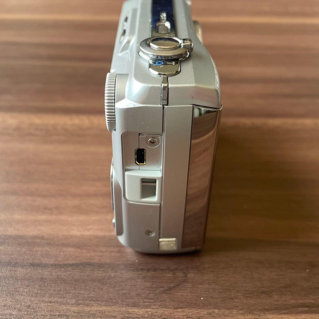 OLYMPUS コンパクトデジタルカメラ