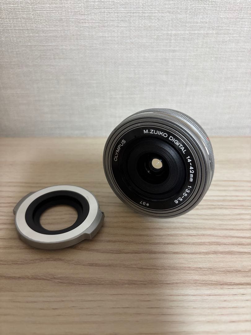 OLYMPUS PEN Lite E-PL7 本体のみ（レンズ有り）