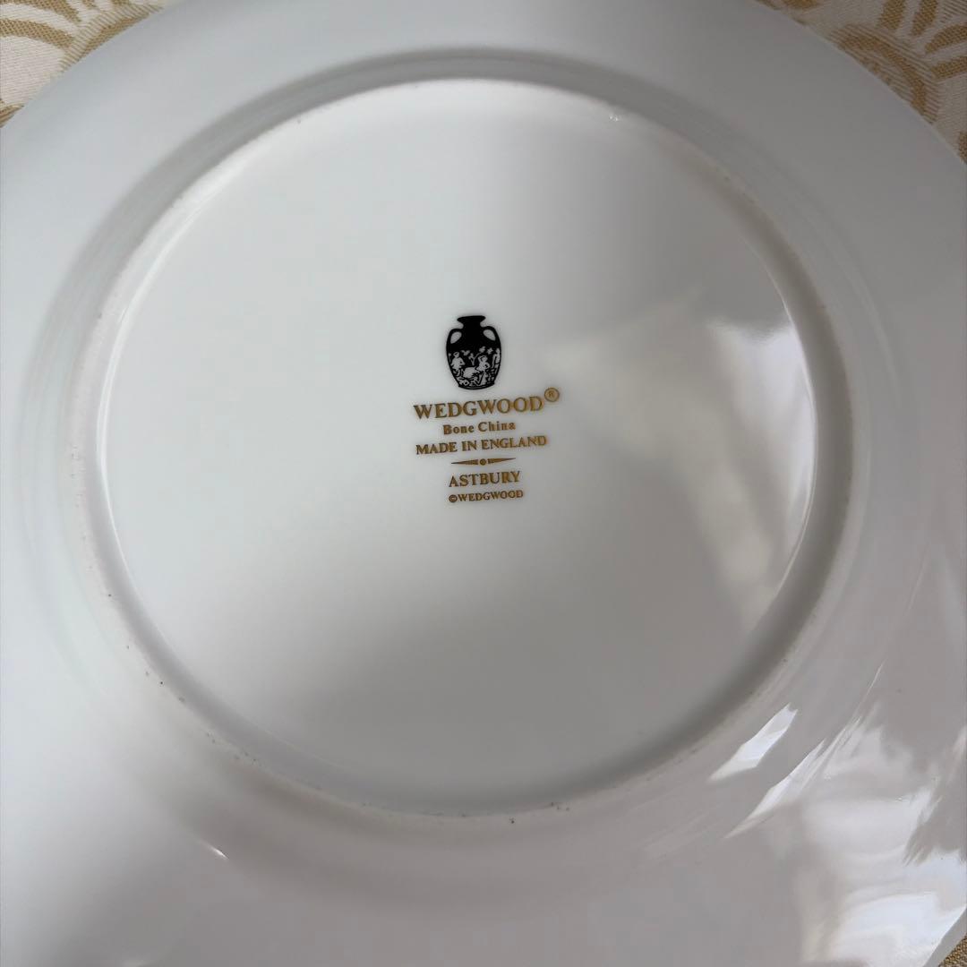 ［新品］アストバリーブラック最高峰17.5cmプレート、希少黒壺