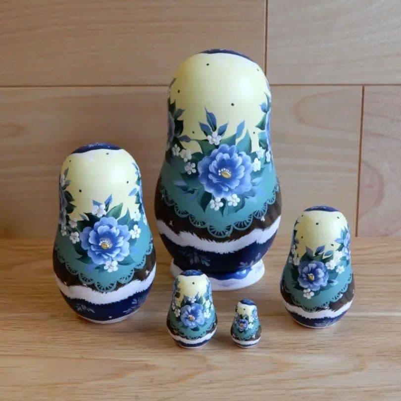 スヴェトラーナ・ニコラエヴァ　マトリョーシカ　～ 冬の友だち【5p】～　作家もの