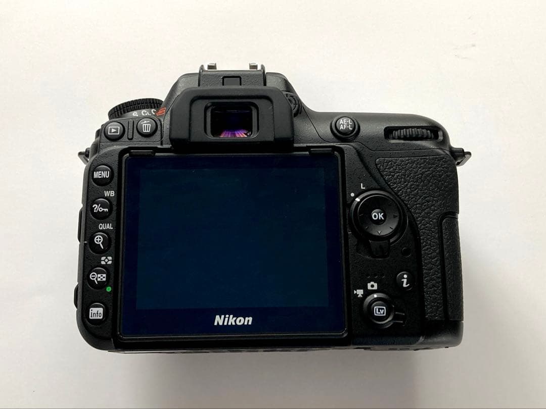 Nikon D7500 ボディ　ニコン本体