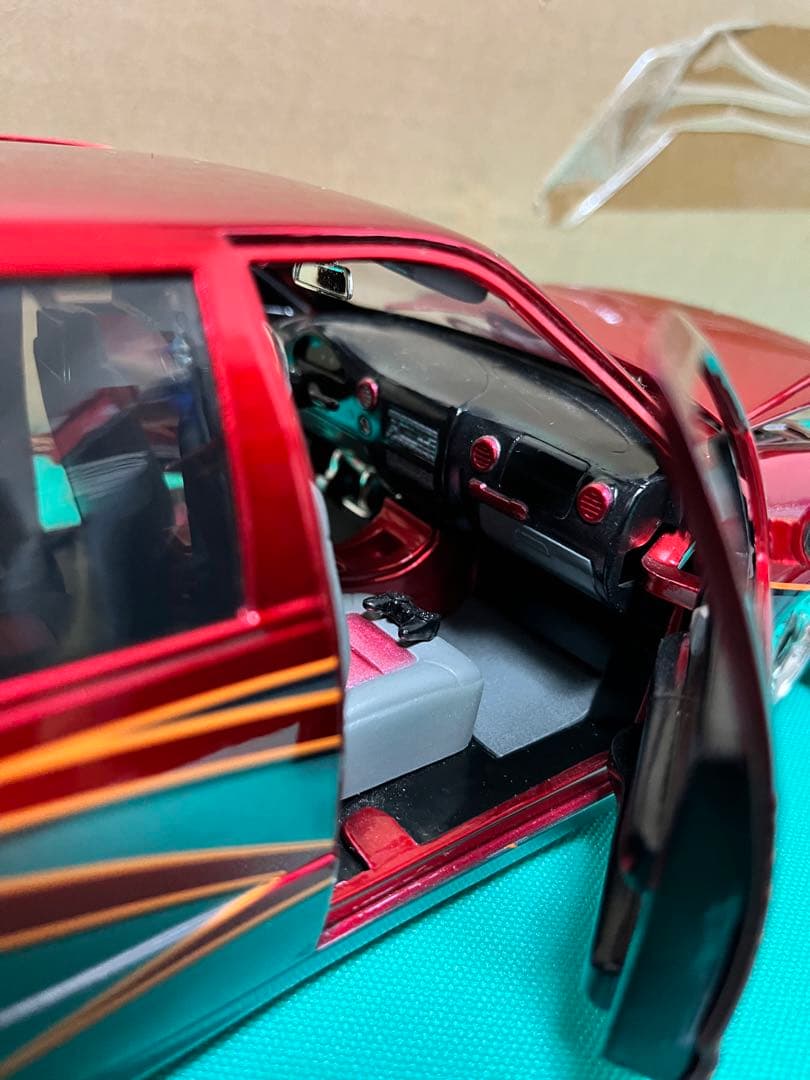 【DUB CITY】FORD EXPEDI TION 1/18