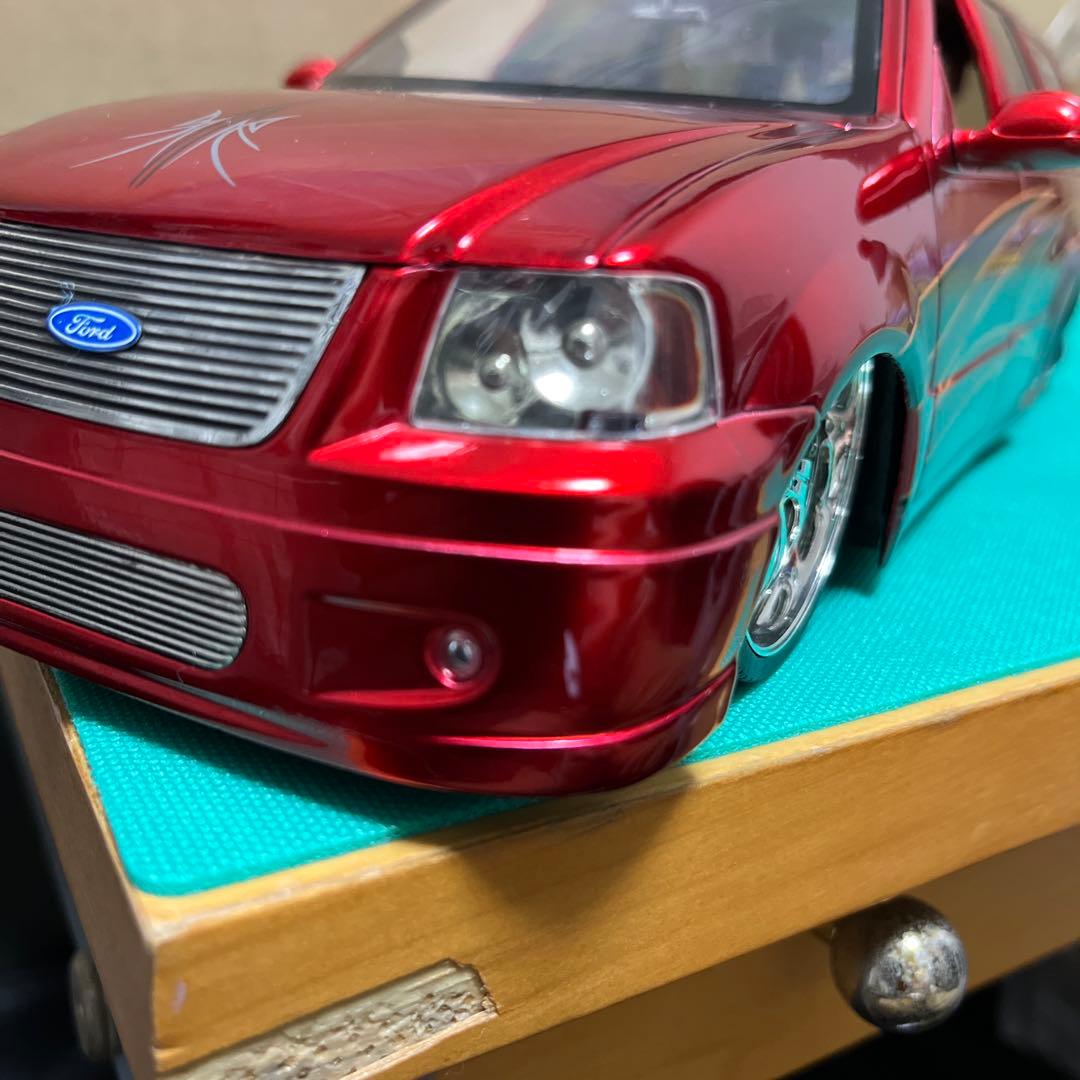 【DUB CITY】FORD EXPEDI TION 1/18