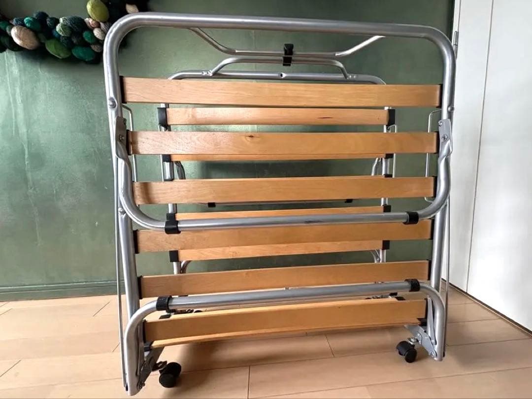 無印良品　折りたたみベッド マット付
