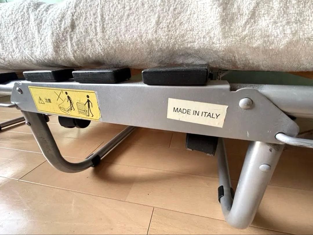 無印良品　折りたたみベッド マット付