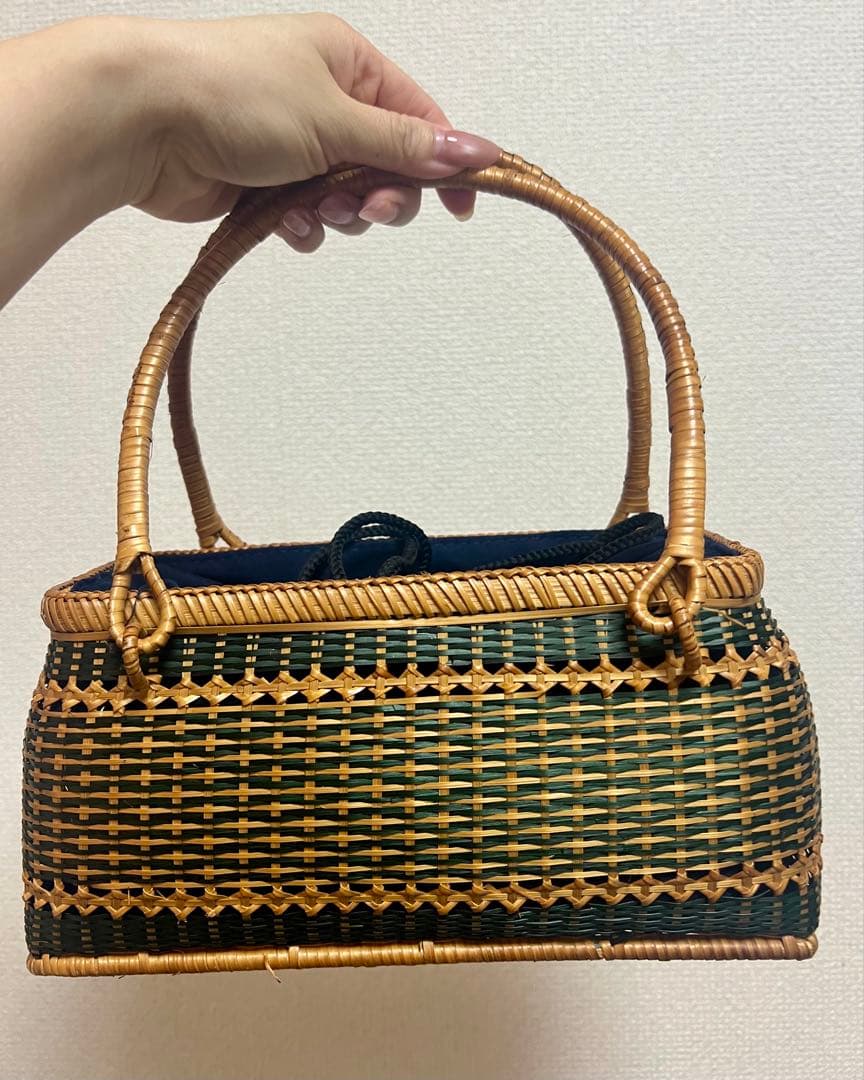 手作り・工芸品 かごバッグ / 巾着付き 籐バッグ
