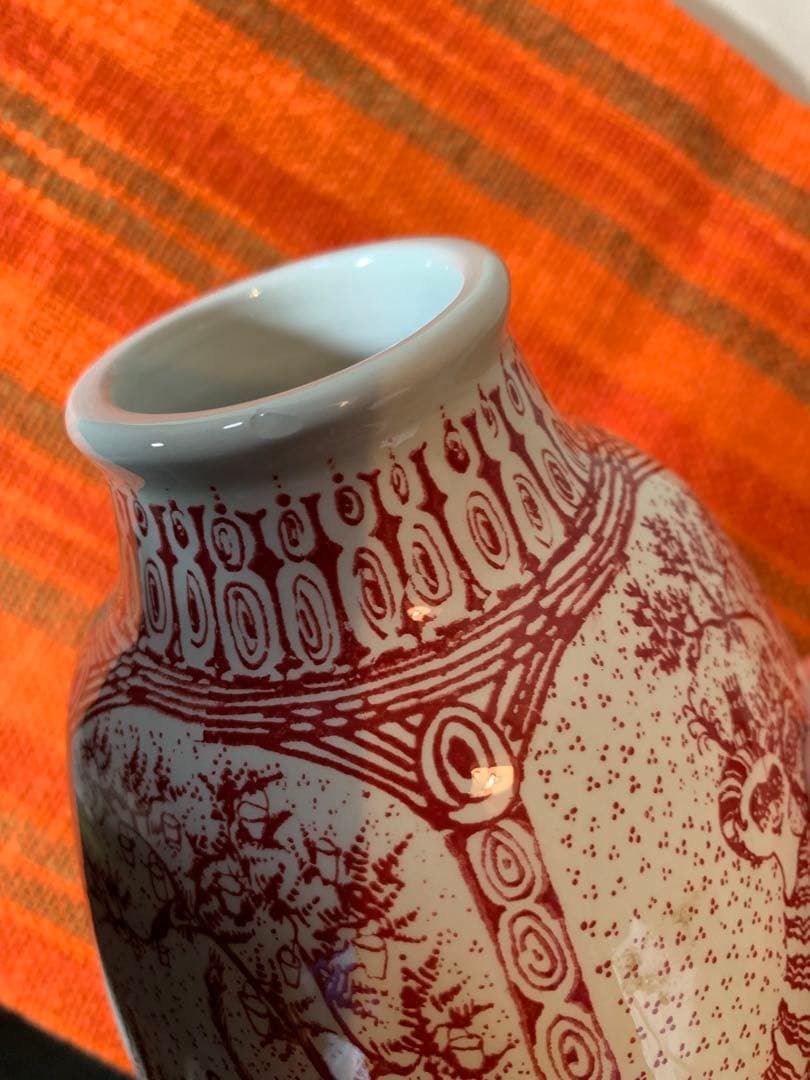 ビヨンヴィンブラッド　レアなニモール窯のビンテージの花瓶マスカレード絵柄が素敵！