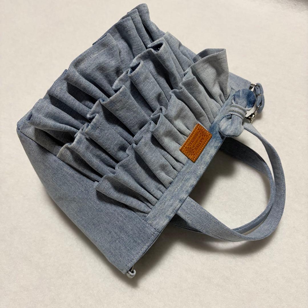 フリル　デニムリメイク　トートバッグ　ハンドメイドバッグ　　お出かけバッグ♡