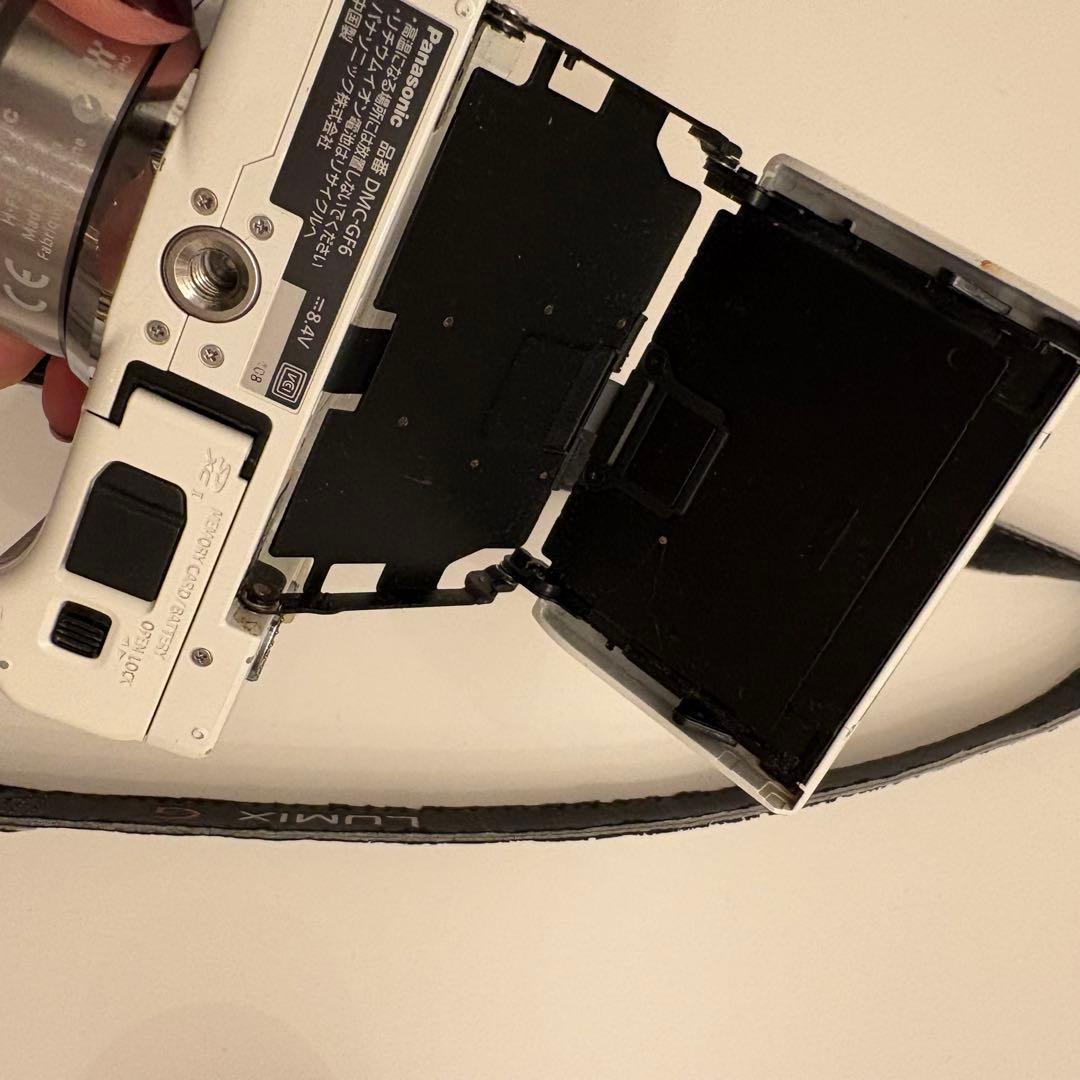 【美品】Panasonic LUMIX DMC-GF6 ホワイト ダブルズーム付