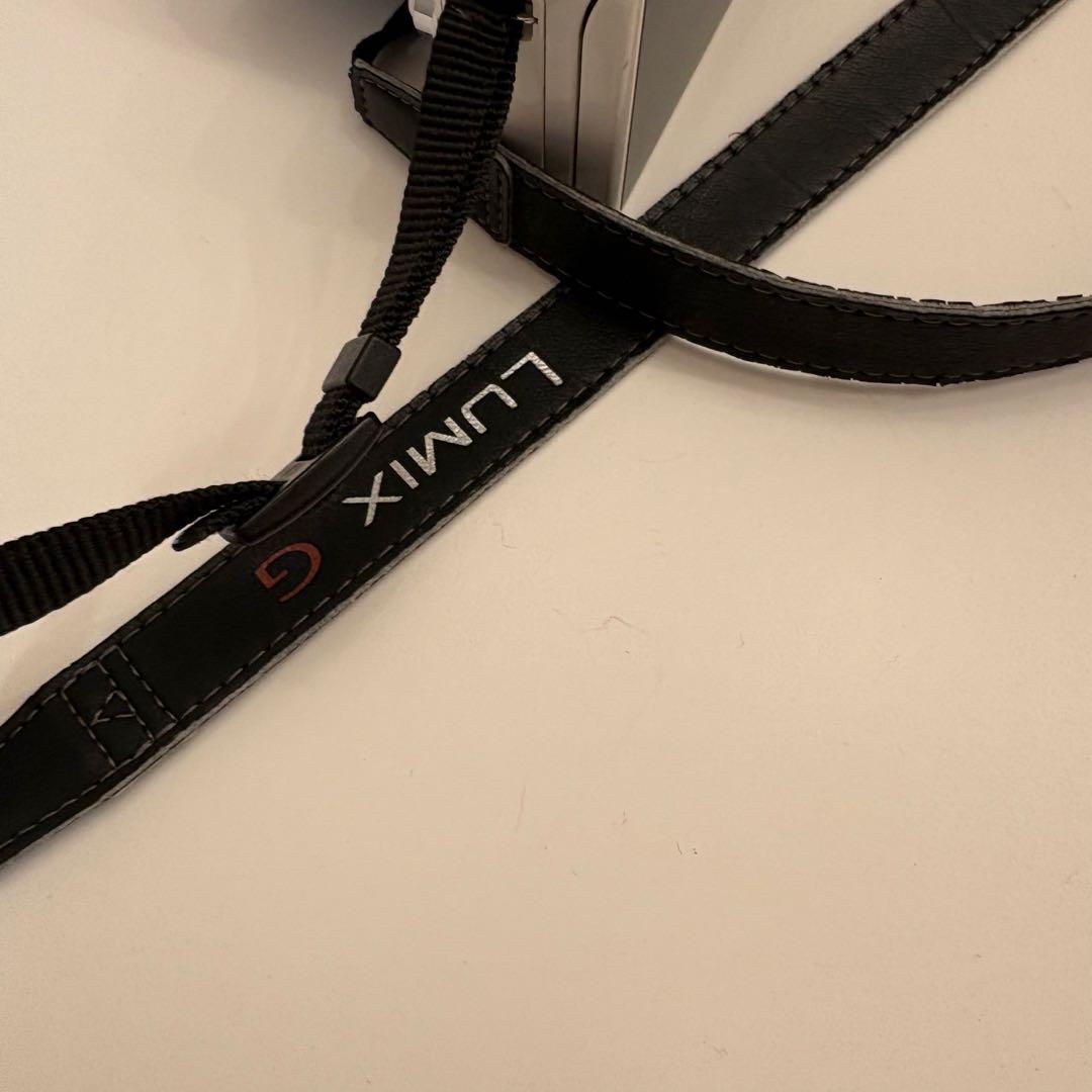 【美品】Panasonic LUMIX DMC-GF6 ホワイト ダブルズーム付