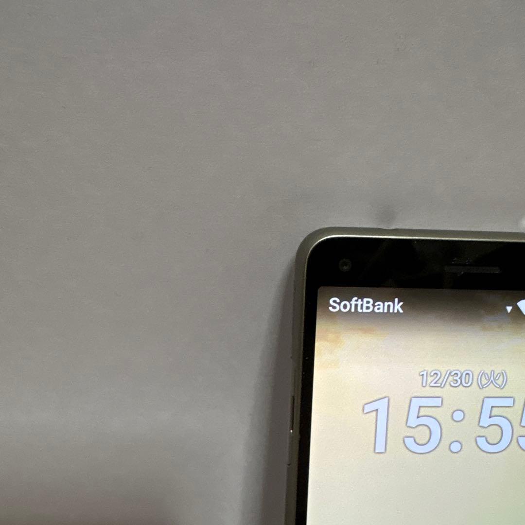R*y様 Simフリー　京セラ　かんたんスマホ BASIO 4 KYV47 　カ