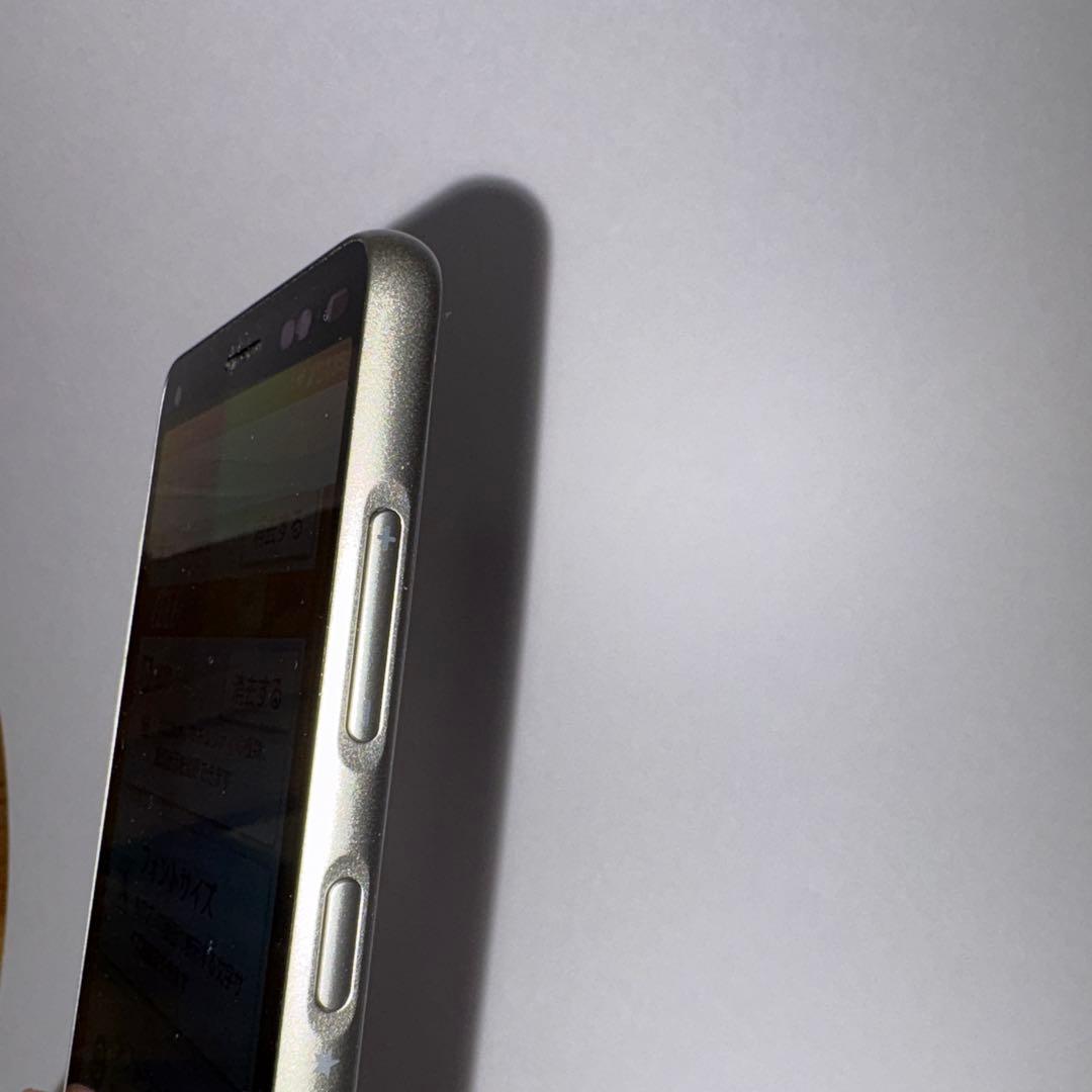 R*y様 Simフリー　京セラ　かんたんスマホ BASIO 4 KYV47 　カ