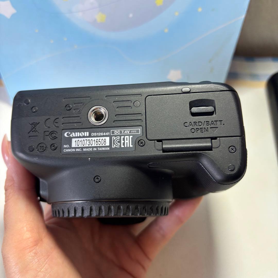 Canon EOS Kiss X7 ボディ＋純正充電器2個