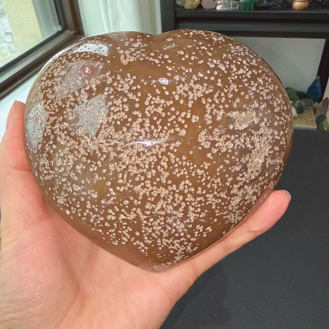 天然石シュガー瑪瑙のハート　置物　台座付きNO.022613