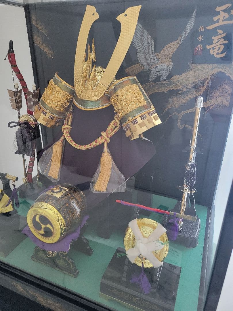 ☆35000円から期間限定値下げ☆五月人形ガラスケース・オルゴール付き