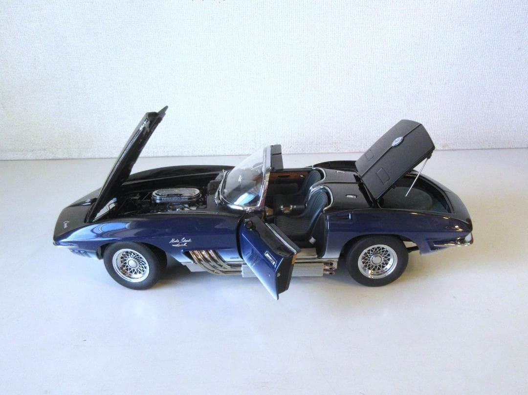 日淘市集さん専用 AUTOart (1/18) コルベット Mako Shark