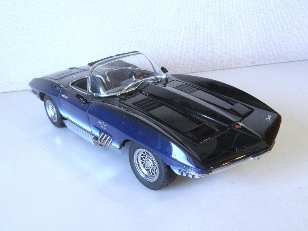 日淘市集さん専用 AUTOart (1/18) コルベット Mako Shark