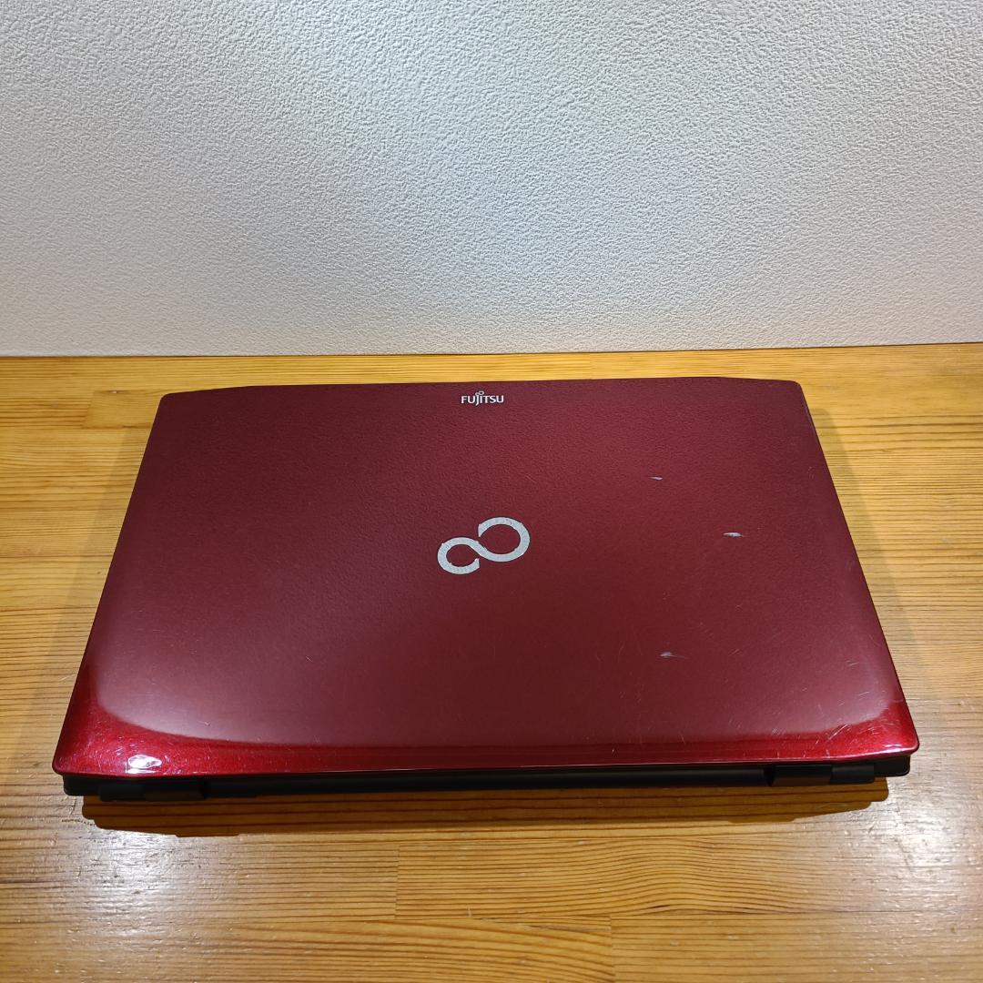 Corei7 SSD メモリ8GB Windows11 ノートPC 富士通 赤