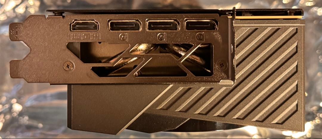 グラフィックボード・グラボ・ビデオカード MSI GeForce RTX5090 Gaming Trio OC