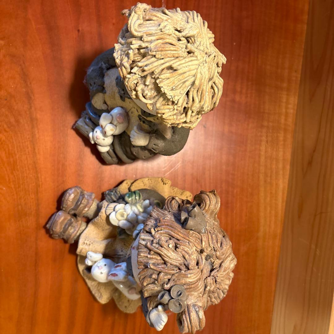 男の子と女の子の陶器人形