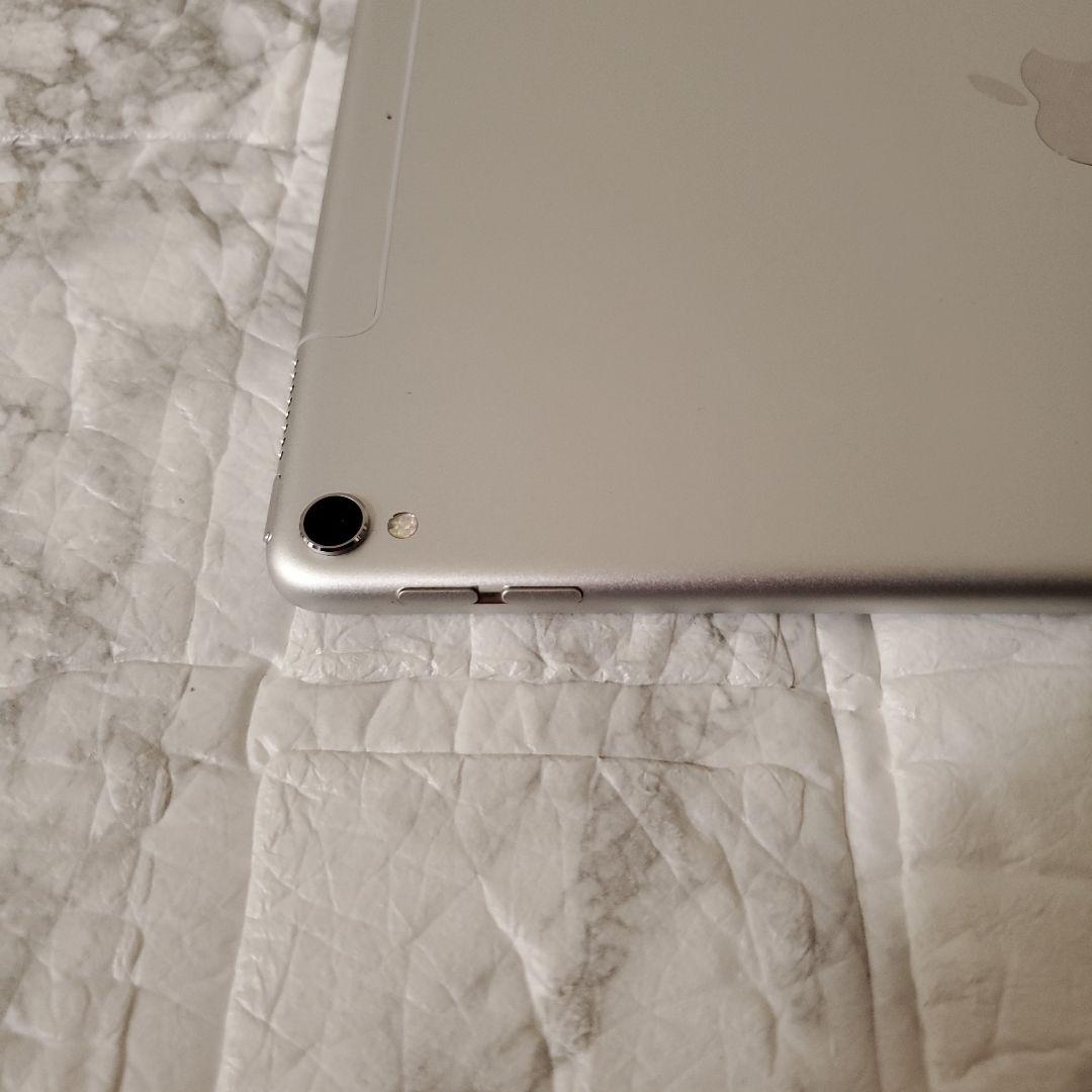 103 iPad Pro 10.5インチ 64GB SIMフリー シルバー