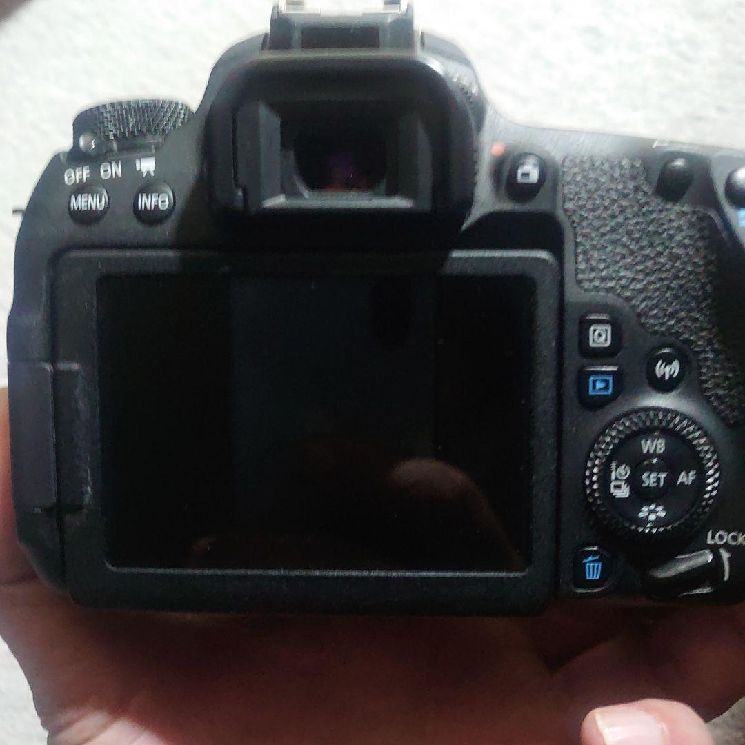 Canon EOS 9000D ダブルズームキット