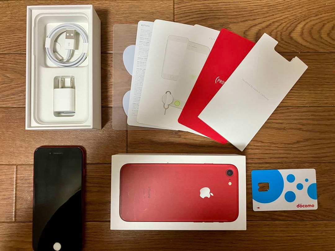 【動作品】iPhone 7 128GB（PRODUCT）RED