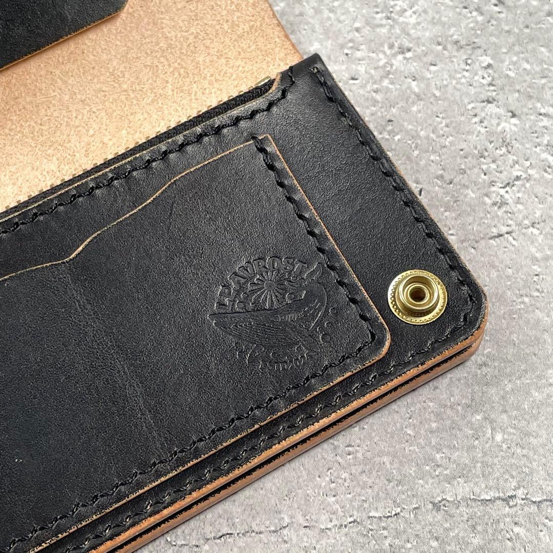 ミドルトラッカーウォレット　丘染ブラック　茶芯