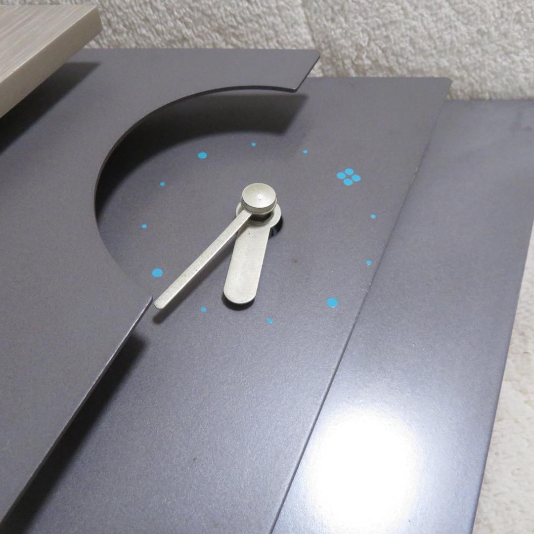 動作品　jeco monument 三角 置き　時計　おしゃれ　インテリア