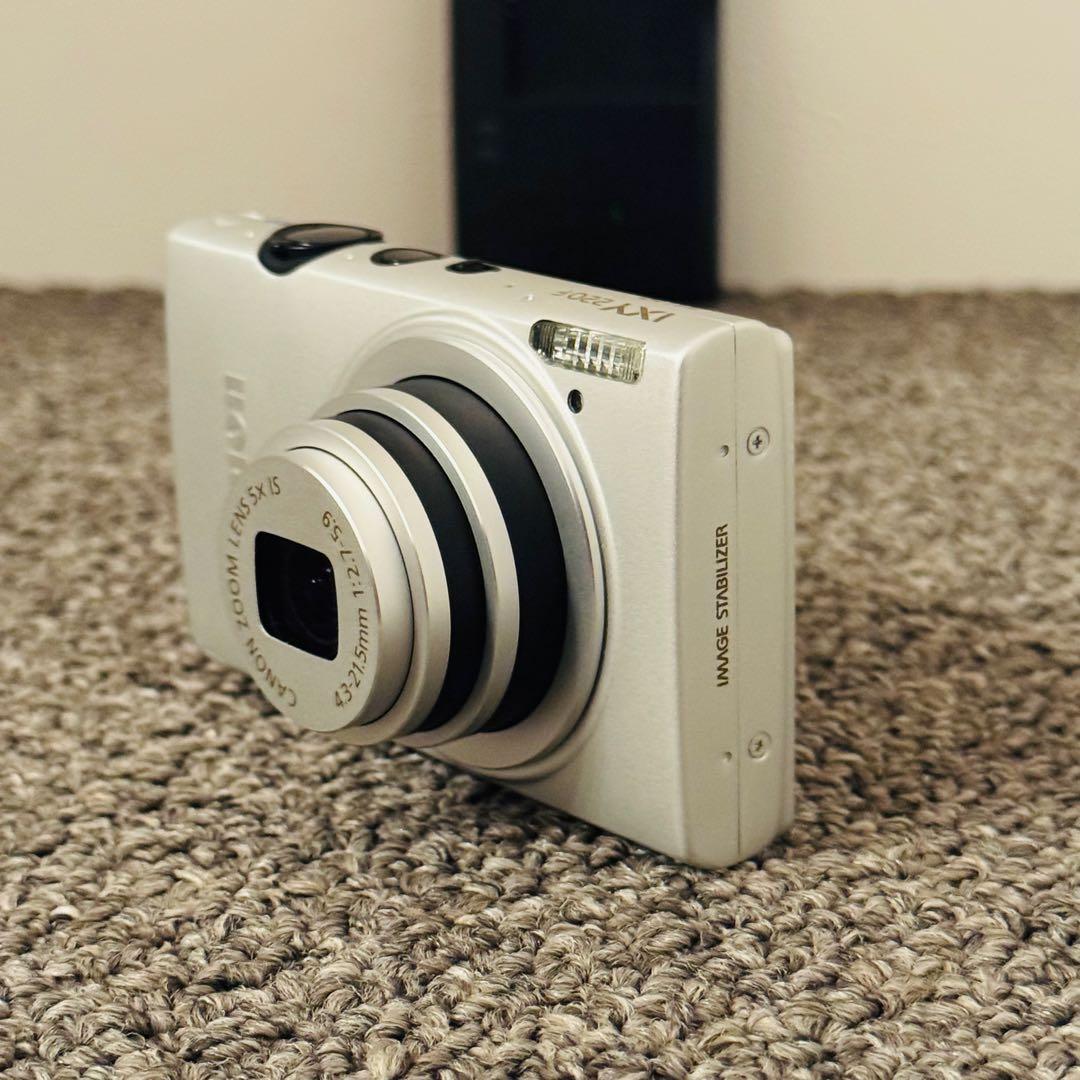 【極美品】Canon IXY 220F コンパクトデジタルカメラ