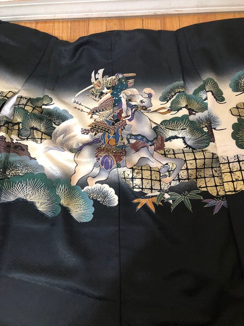 七五三五歳‼️完全️フルセット❤️ 豪華黒地暈し武士凛々しい美品‼️金蘭金糸刺繍袴高級‼️
