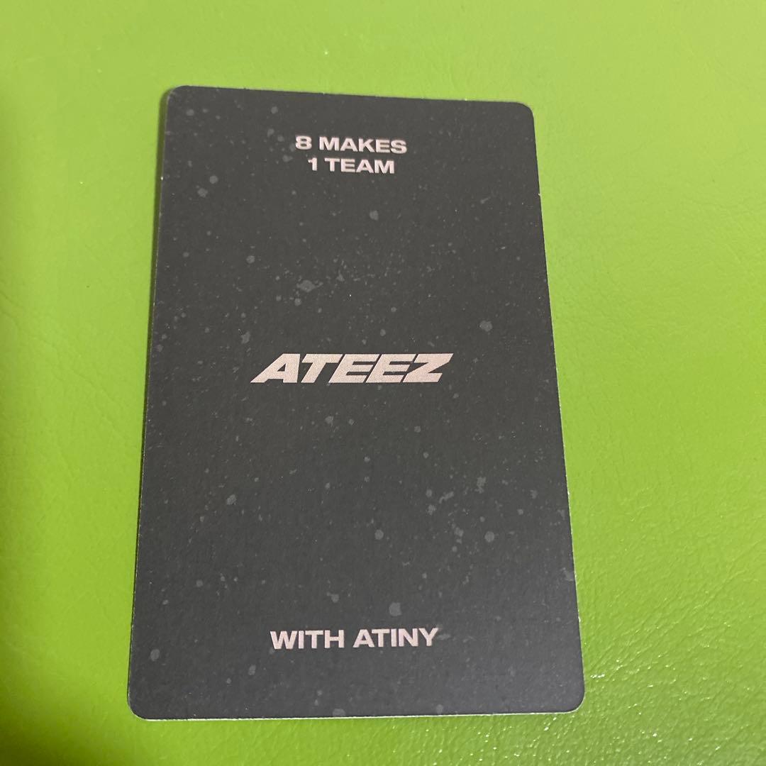 ⭐️ATEEZ エイティーズ　ペンライト　ver.1 ver.2ケース　箱付き