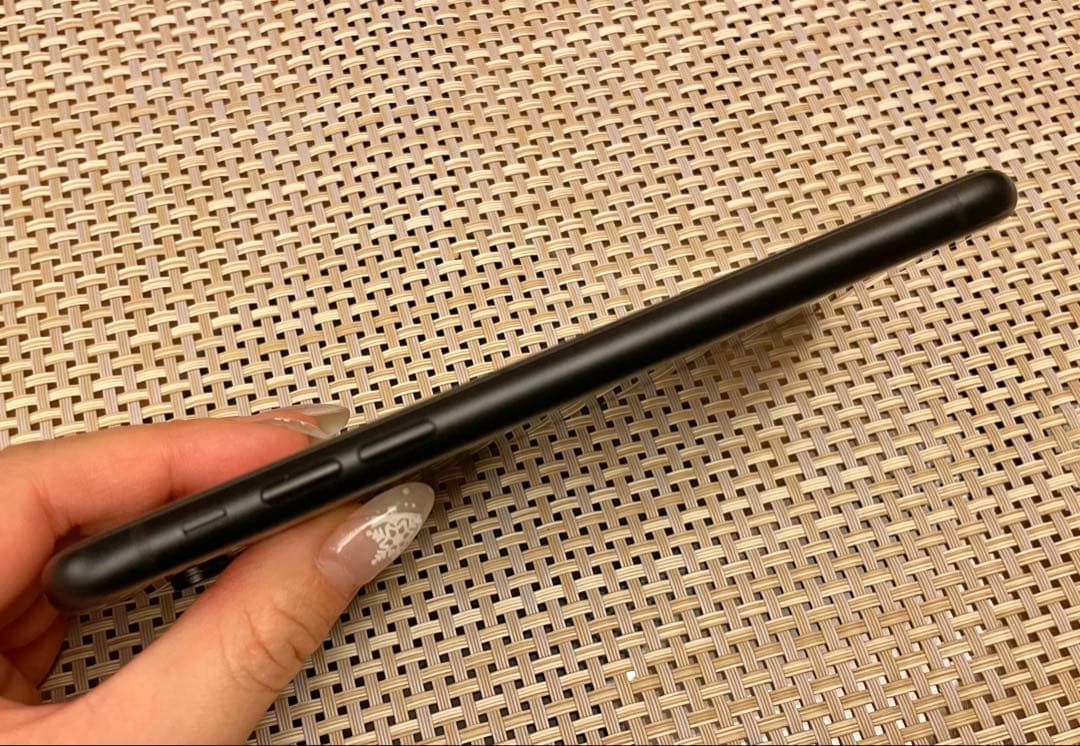 Apple iPhone XR 128GB 箱つき 液晶に難あり