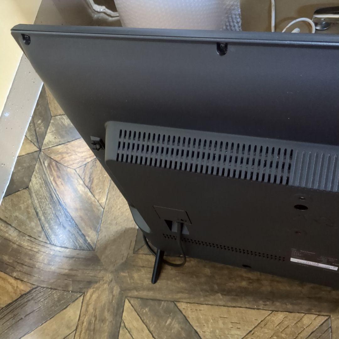 (s) SHARP AQUOS 32Vインチ液晶テレビ 2T-C32AC2