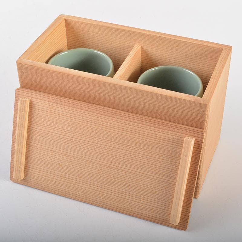 京焼　清水焼　東山窯　宮永東山作　青磁　牡丹文　湯呑　一双　共箱　C　R6998
