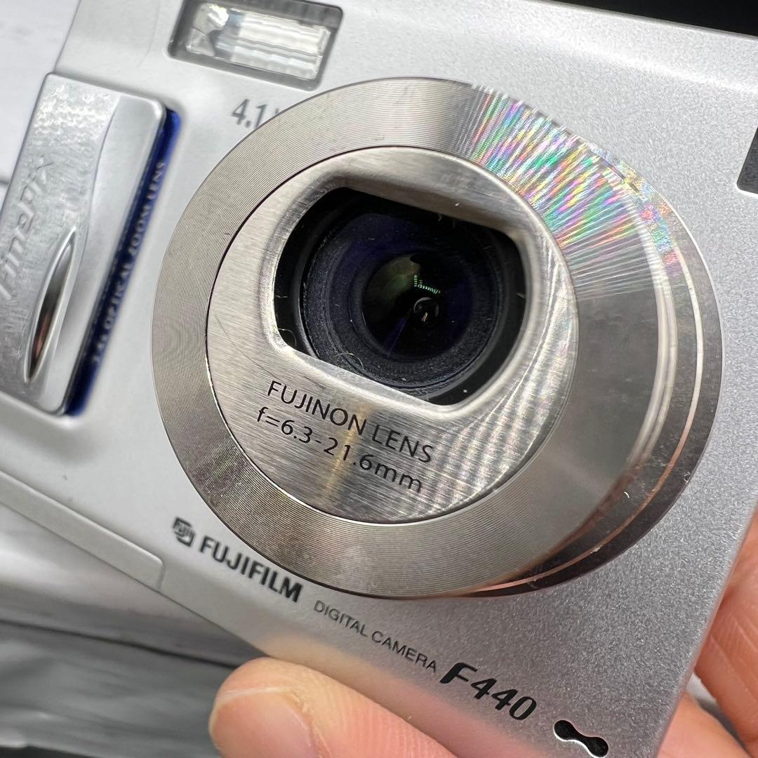 【動作品】FUJIFILM FINEPIX F440 デジカメ 充電スタンド付き