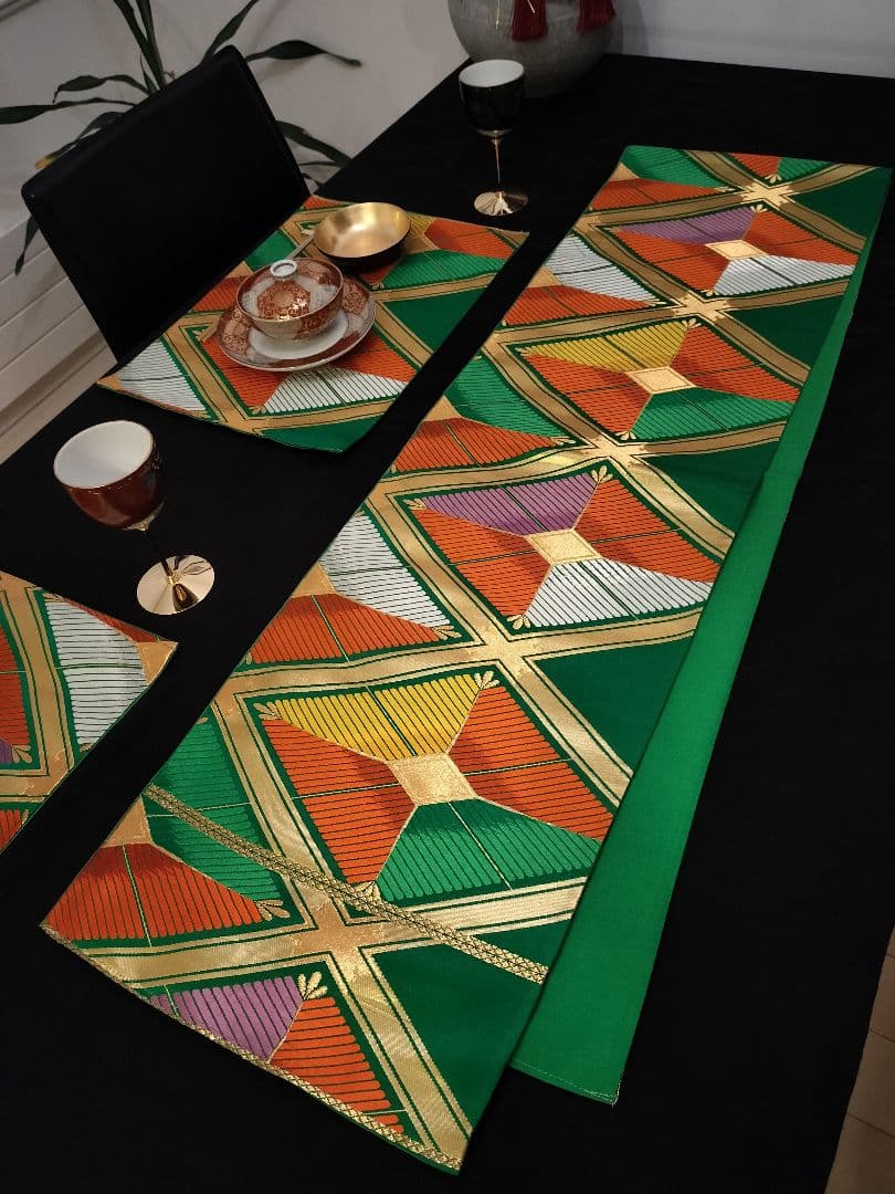 A917高級‼️ひな祭り‼️ひし形‼️テーブルランナー2m11cm