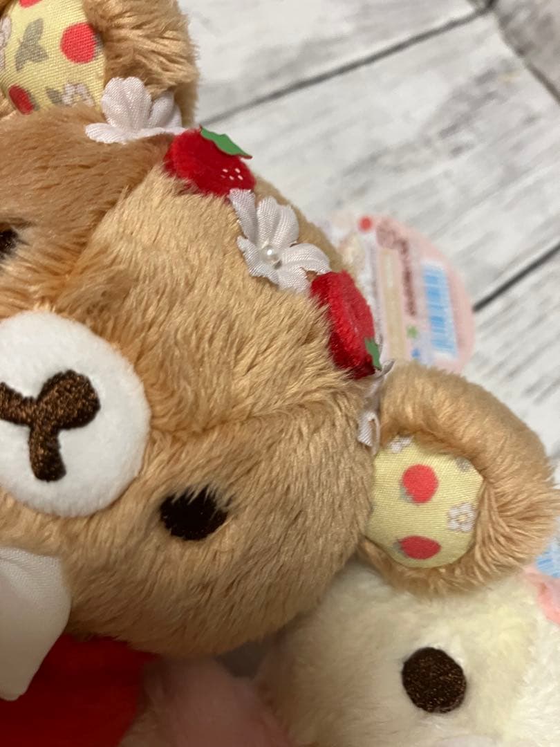 【美品】コリラックマ　ストア限定　ぶらさげぬいぐるみ　苺　未使用品　3個