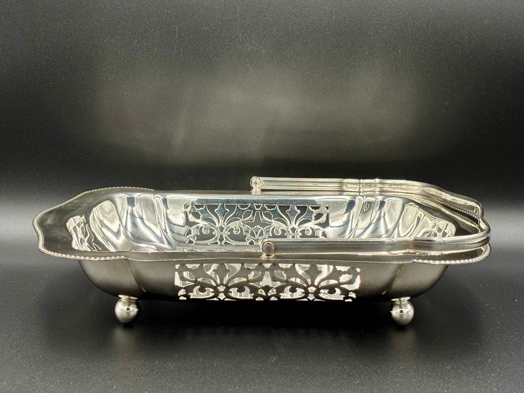 英国 アンティーク　銀メッキ　装飾バスケット　 ハンドル付き ヴィンテージ