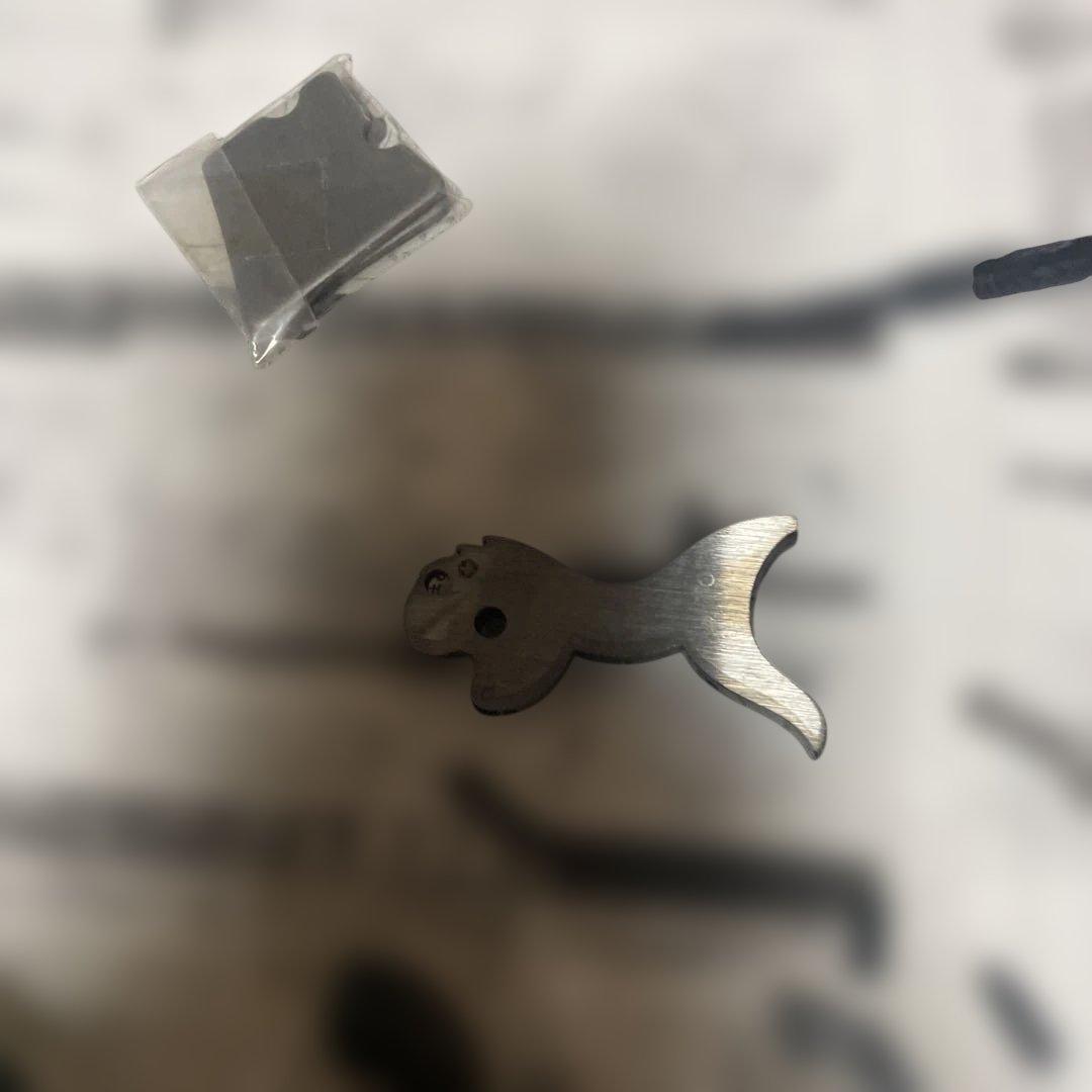 モデルガン　プラスチック製