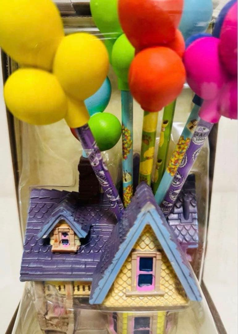 カールじいさんの空飛ぶ家　鉛筆立て　ペン立て